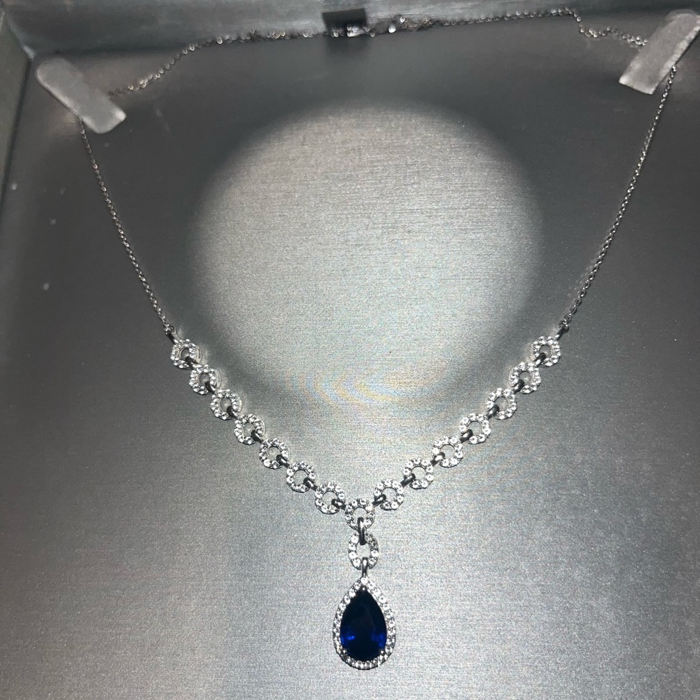 Blue and White Sapphire Frame Chain Link necklace in sterling silver - Picture 4 of 10